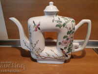 Ceainic vechi, pătrat, de porțelan, Singapore