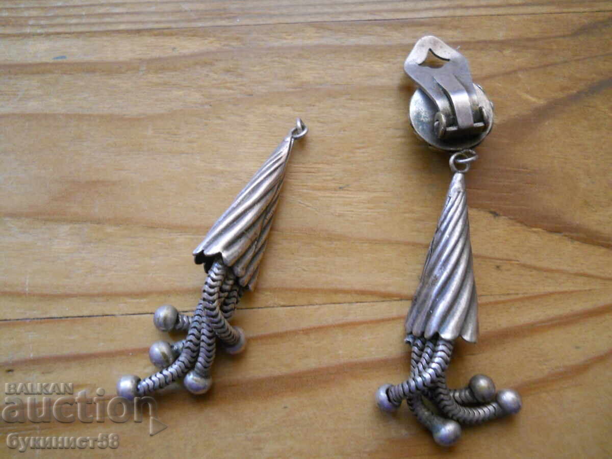 Antique silver earrings with price 20.00 BGN | € 10.23 Antique silver earrings with price 20.00 BGN | € 10.23