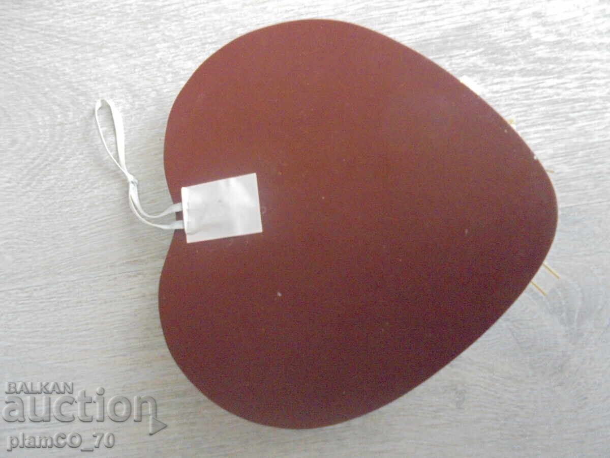 Доставка на №*8298 Стара стенна маска