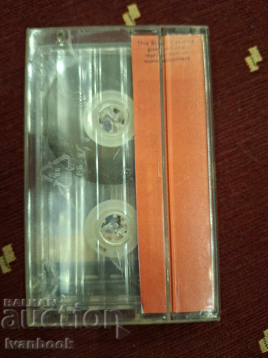Auction Audio cassette - Foreigner Auction Audio cassette - Foreigner