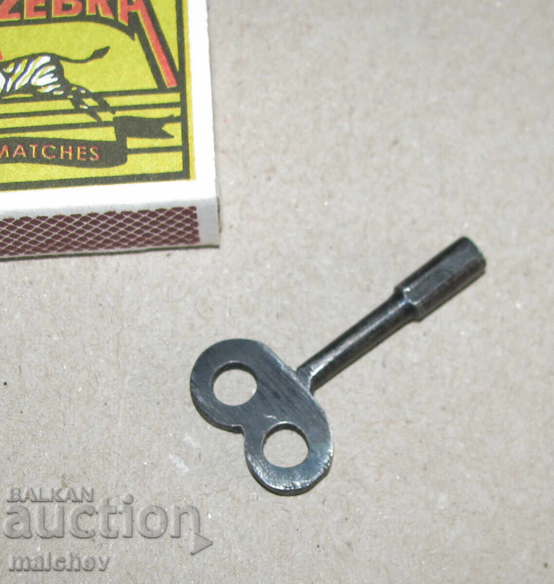 Κλειδί για μεταλλικά λαμαρινένια παιχνίδια, άνοιγμα 3/3 χιλ. Έχω 2 τεμ