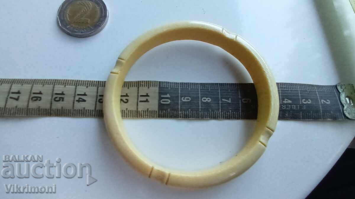 Auction  Ivory bracelet Old vintage