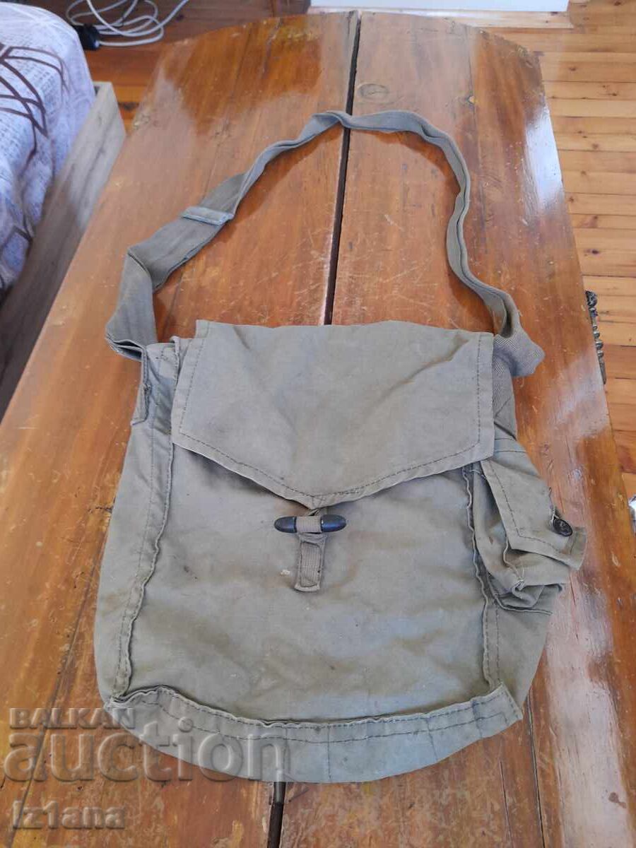 Стара торба от противогаз с цена 12.00 лв. | € 6.14