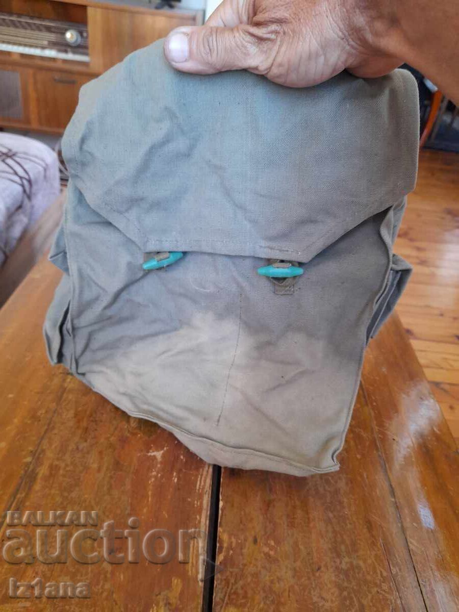 Παλιά τσάντα μάσκας αερίου με τιμή 10.00 BGN | € 5.11 Παλιά τσάντα μάσκας αερίου με τιμή 10.00 BGN | € 5.11