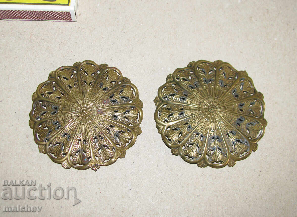 Αρχαία παφτιά με ορειχάλκινη αγκράφα από φολκλόρ ζώνη