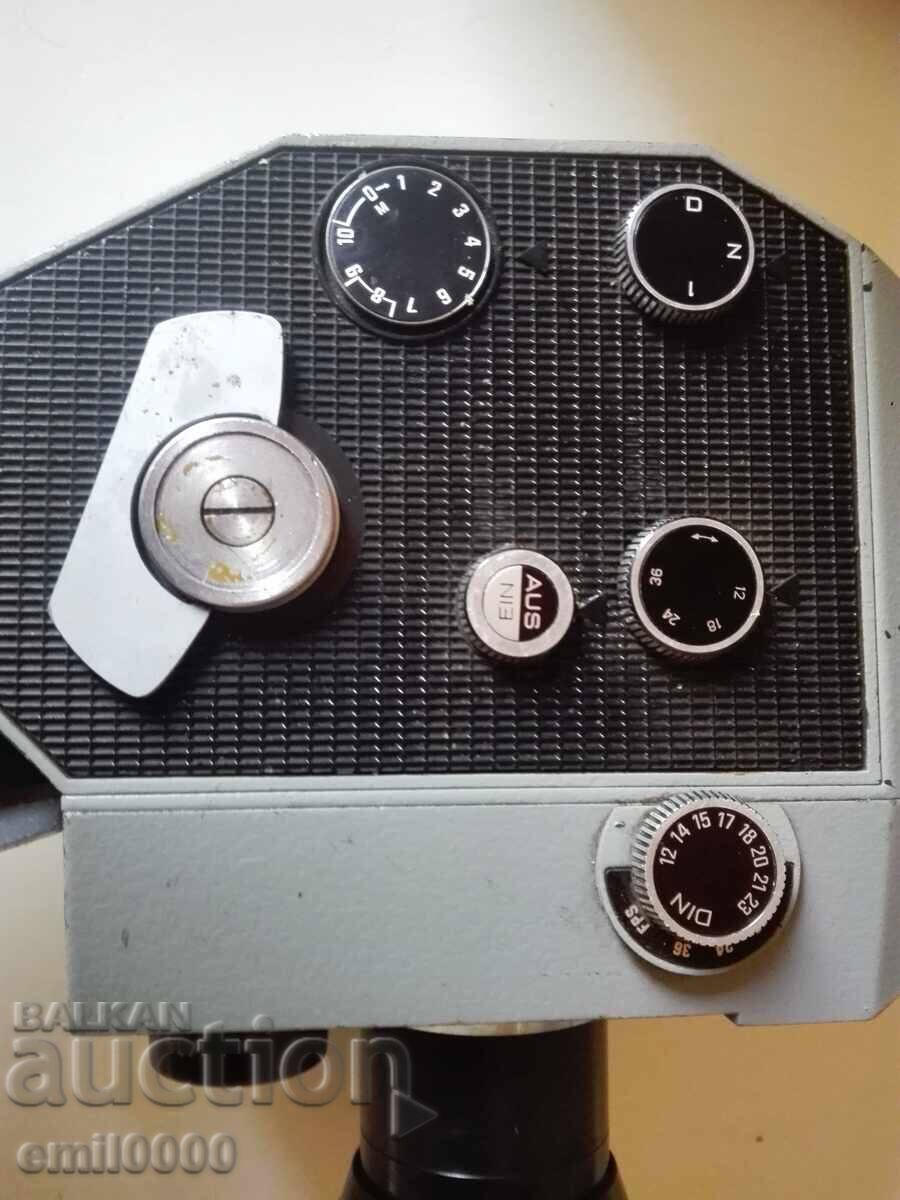 Veche cameră de film sovietică "Quarz" cu preț 44.99 BGN | € 23.00