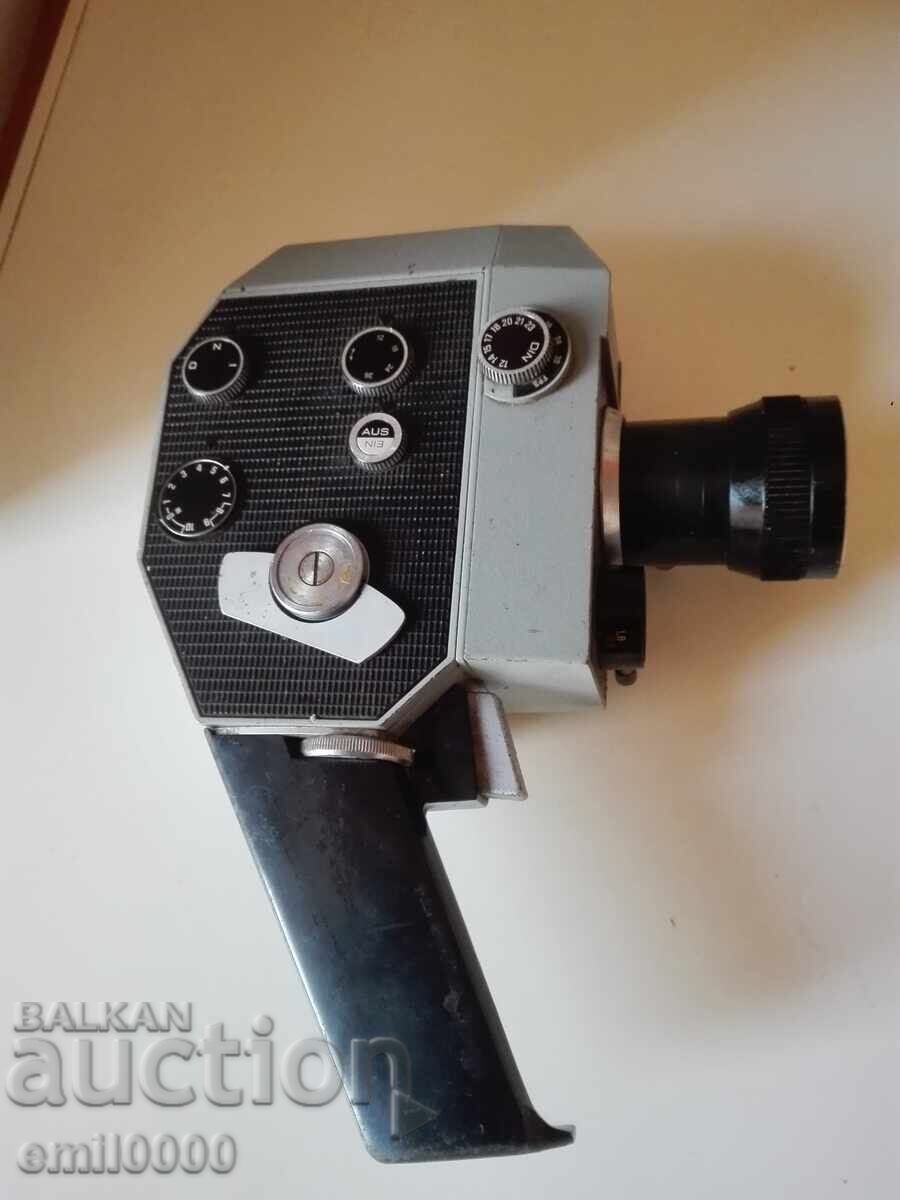 Veche cameră de film sovietică "Quarz"