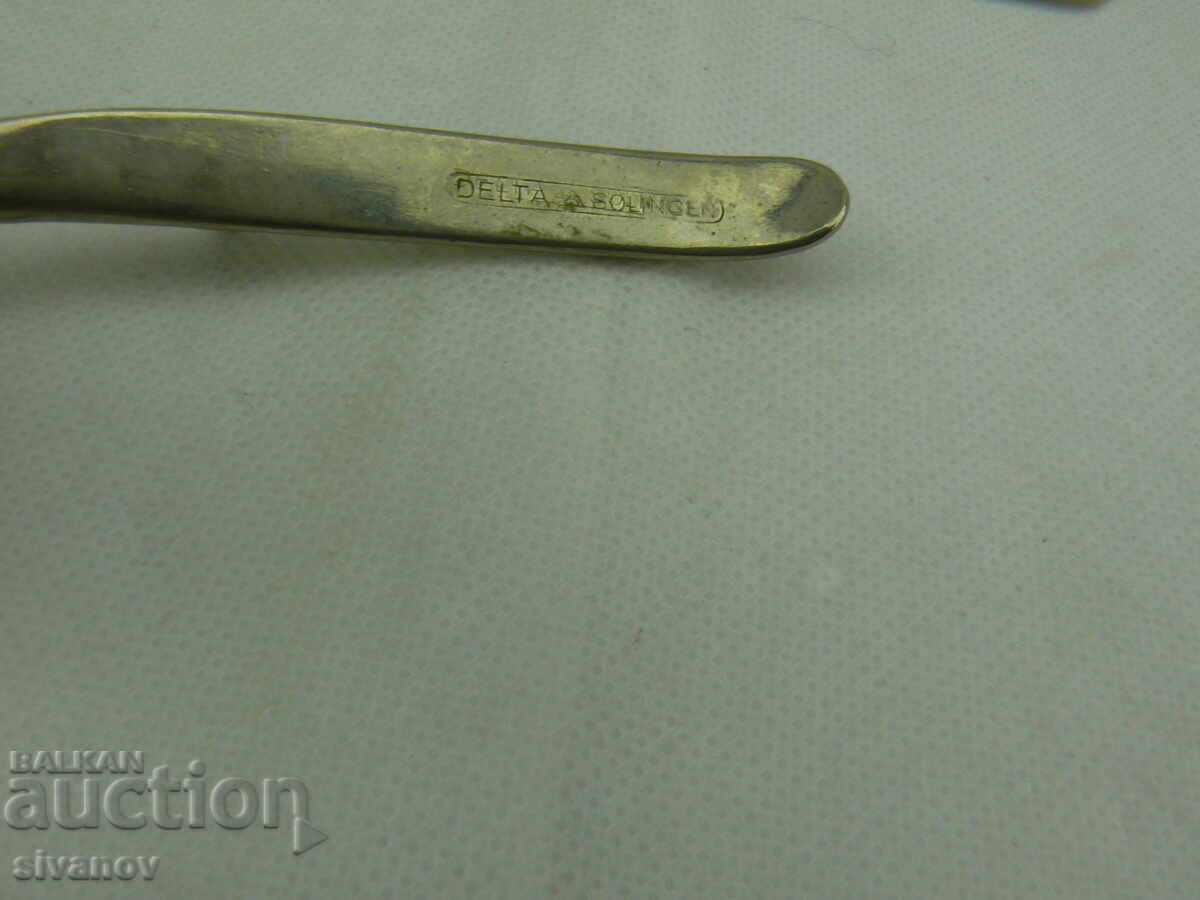 Licitație Mașină de tuns manuală veche DELTA Solingen #2483