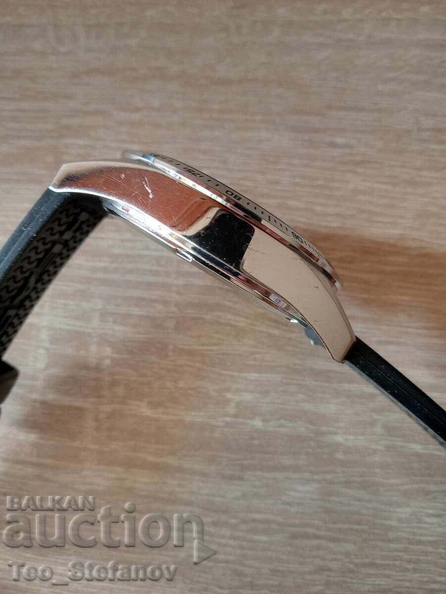 Доставка на Часовник HEAD LONDON много добро състояние Доставка на Часовник HEAD LONDON много добро състояние