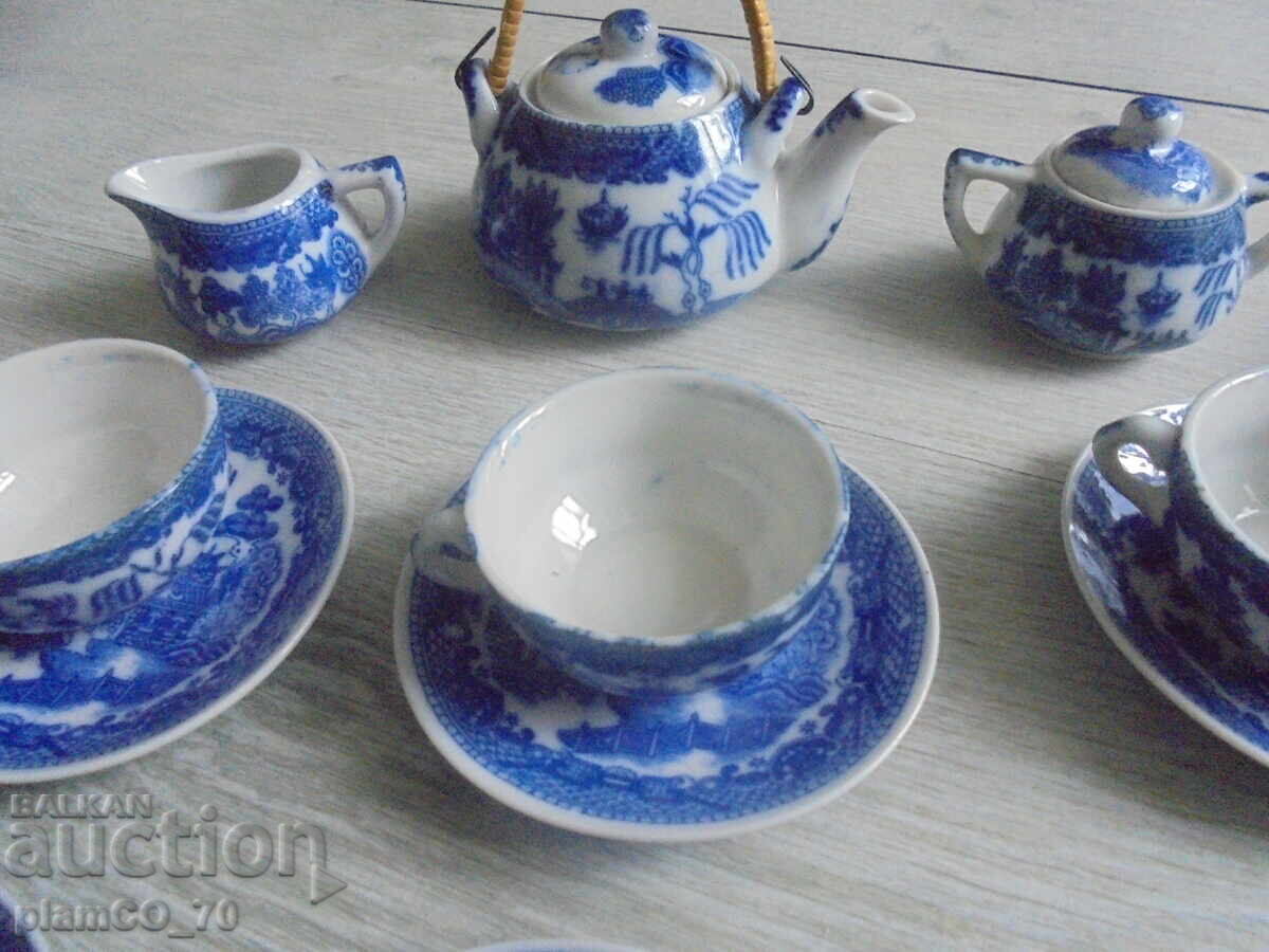 №*8299 Παλιό μικρό πορσελάνινο σερβίτσιο – μικροσκοπικό μπλε-άσπρο με τιμή 40.00 BGN | € 20.45