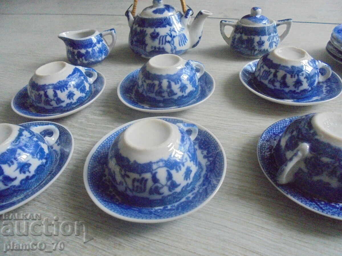 Δημοπρασία №*8299 Παλιό μικρό πορσελάνινο σερβίτσιο – μικροσκοπικό μπλε-άσπρο