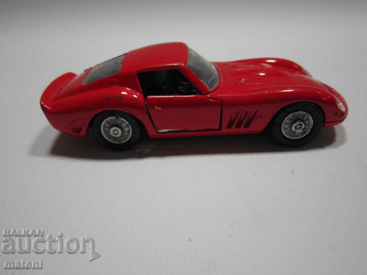 Auction  Metal Car Toy MAISTO FERRARI 250 GTO 1/38