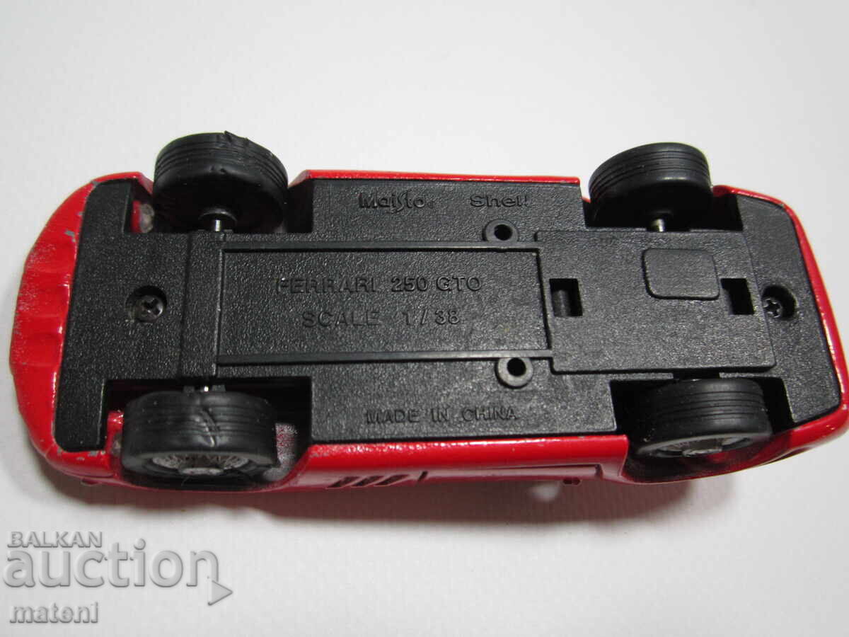 Metal Car Toy MAISTO FERRARI 250 GTO 1/38 - 5