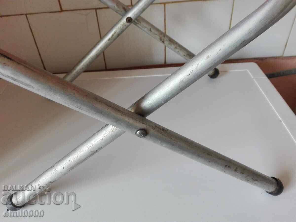 Livrarea Scaun vechi de pescar