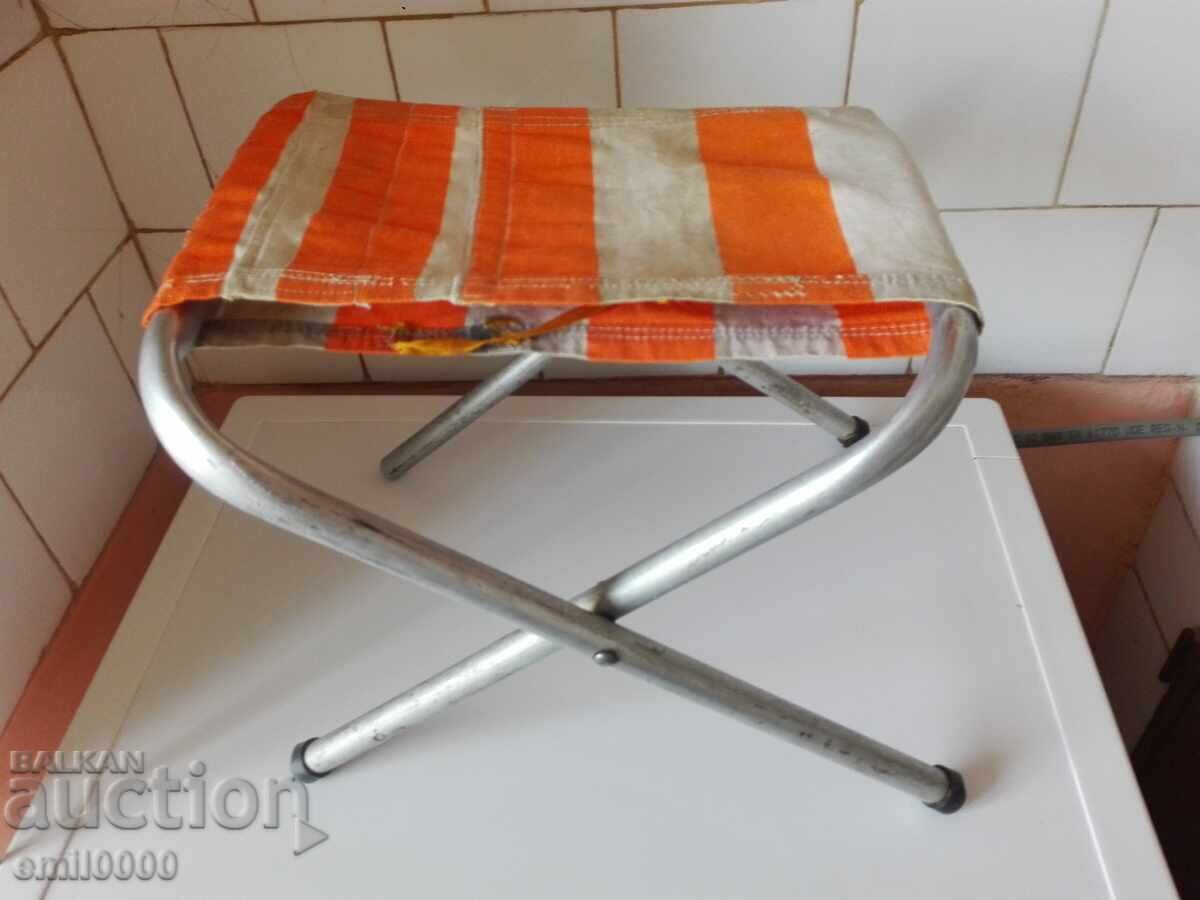 Scaun vechi de pescar