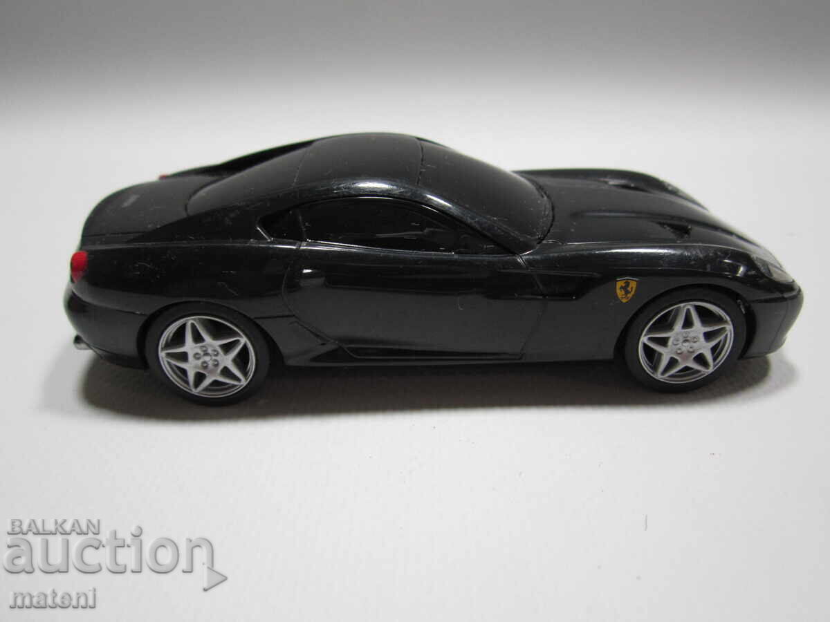 Licitație JUCĂRIE PENTRU COPII MAȘINĂ AUTO FERRARI GTB FIORANO