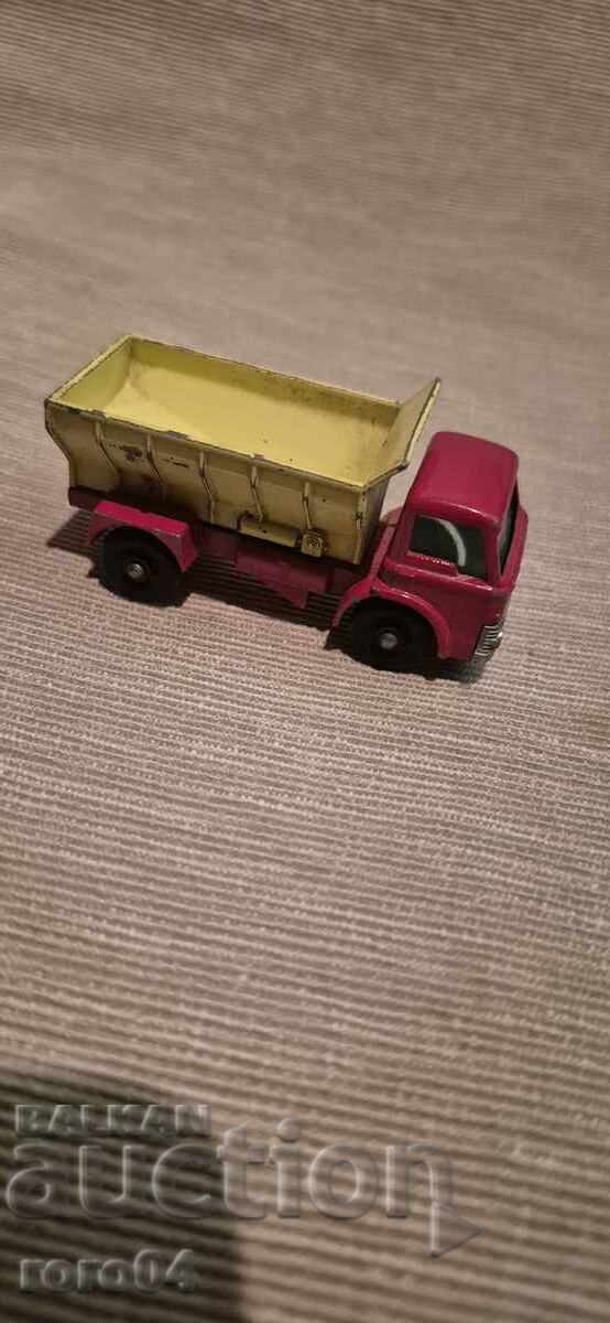 Auction MATCHBOX Auction MATCHBOX