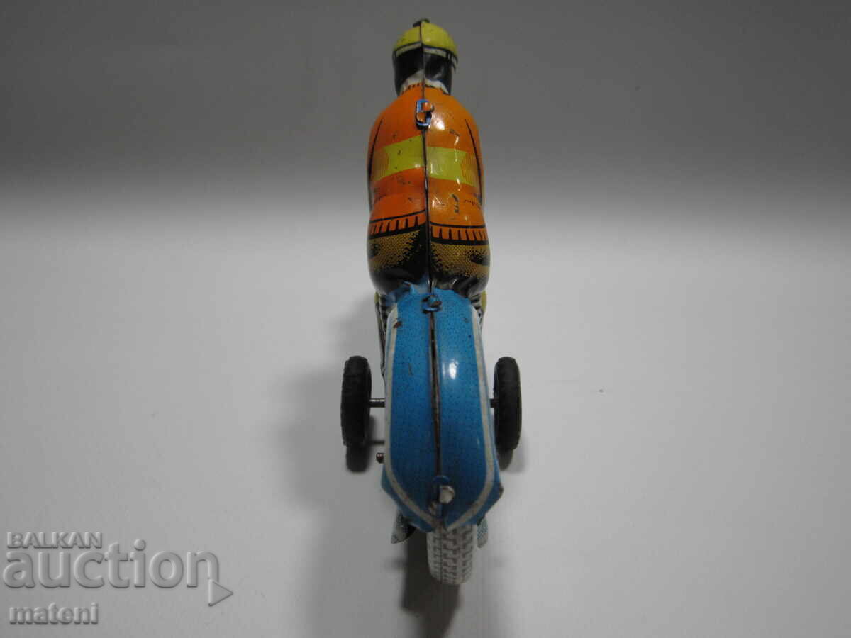 Livrarea JUCĂRIE VECHE METALICĂ DIN TABLĂ PENTRU COPII, MOTOCICLETĂ