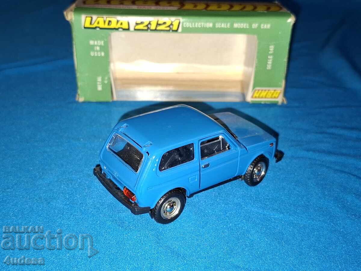 Livrarea Model metalic rusesc de mașină Lada VAZ 2121 Niva la scara 1:43