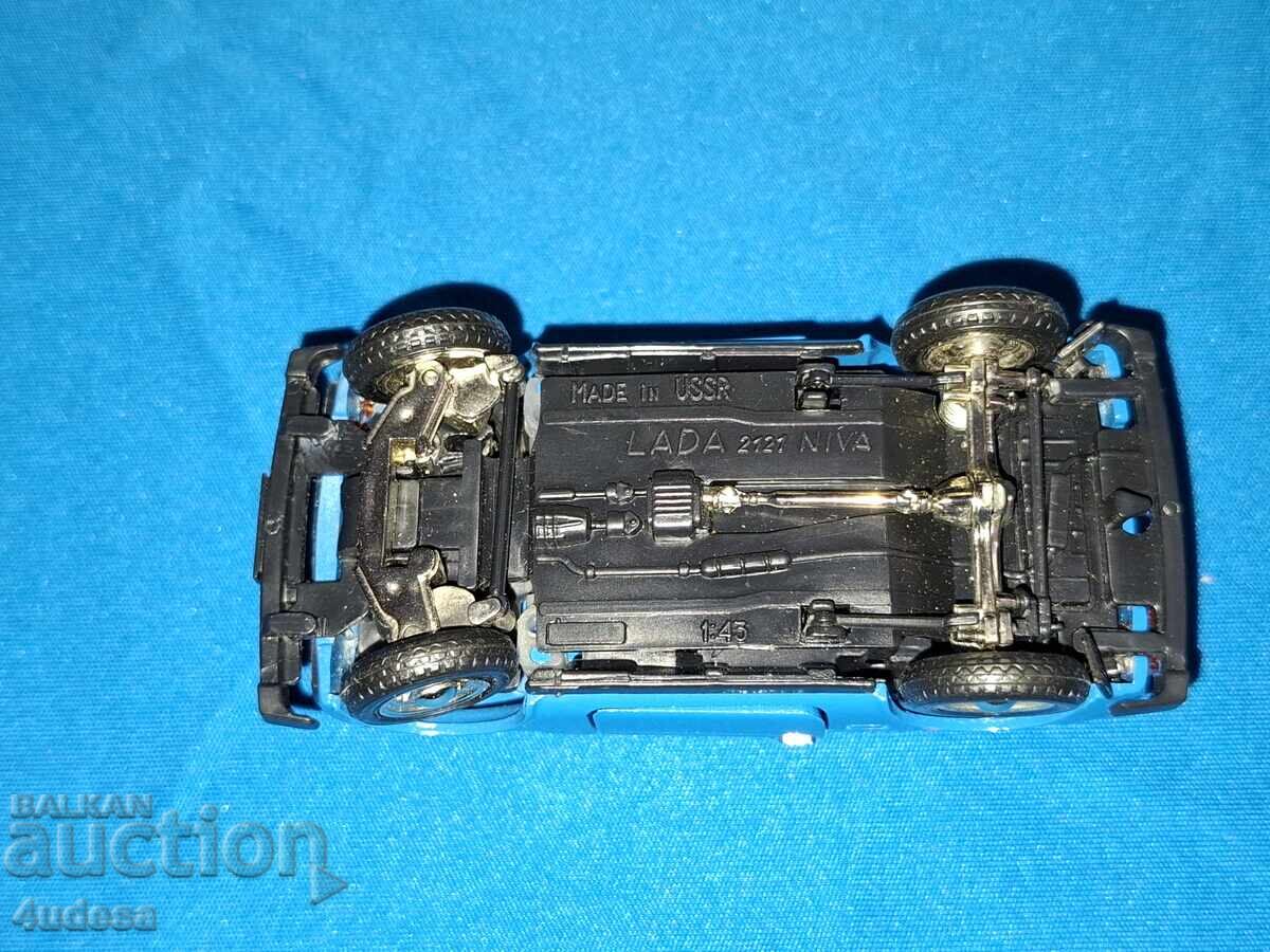 Model metalic rusesc de mașină Lada VAZ 2121 Niva la scara 1:43 - 5