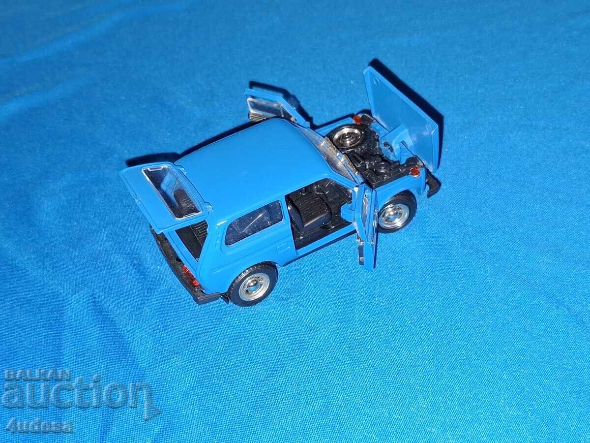 Model metalic rusesc de mașină Lada VAZ 2121 Niva la scara 1:43 - 6