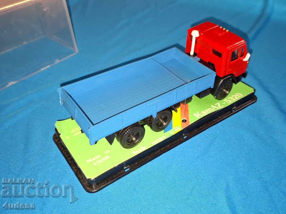 Παράδοση Ρωσικό σοβιετικό σοσιαλιστικό μοντέλο KAMAZ 5320 σε κλίμακα 1:43 ΕΣΣΔ