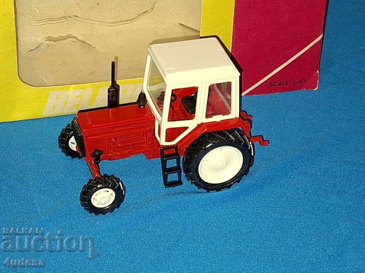 Model metalic rusesc de tractor Belarus 1:43 Made in USSR
