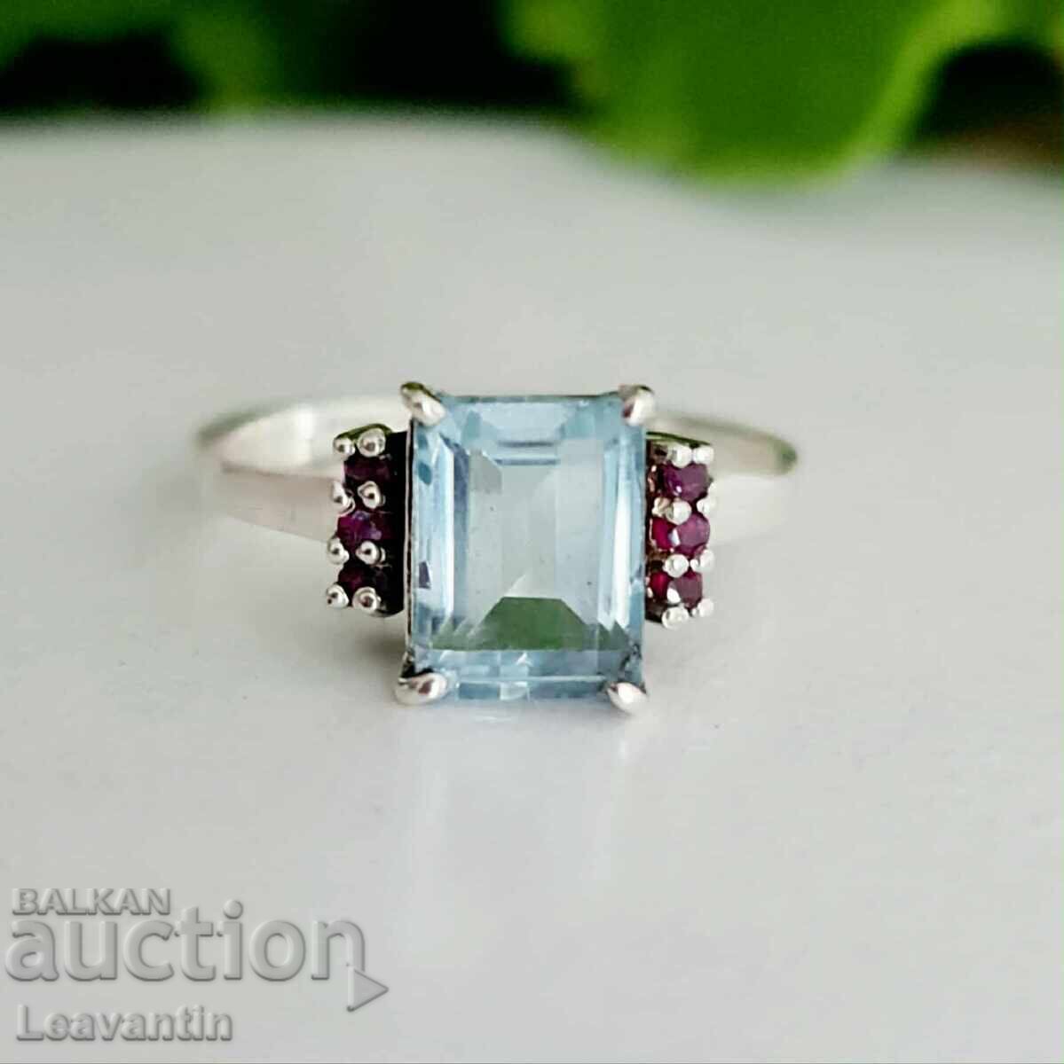 Ασημένιο δαχτυλίδι με μπλε τοπάζι και ρουμπίνια