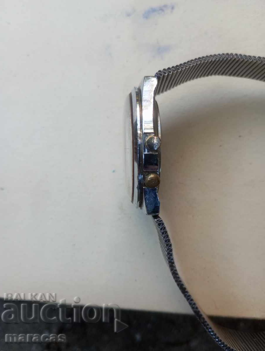 Ръчен часовник Ракета календар с цена 95.00 лв. | € 48.57 Ръчен часовник Ракета календар с цена 95.00 лв. | € 48.57