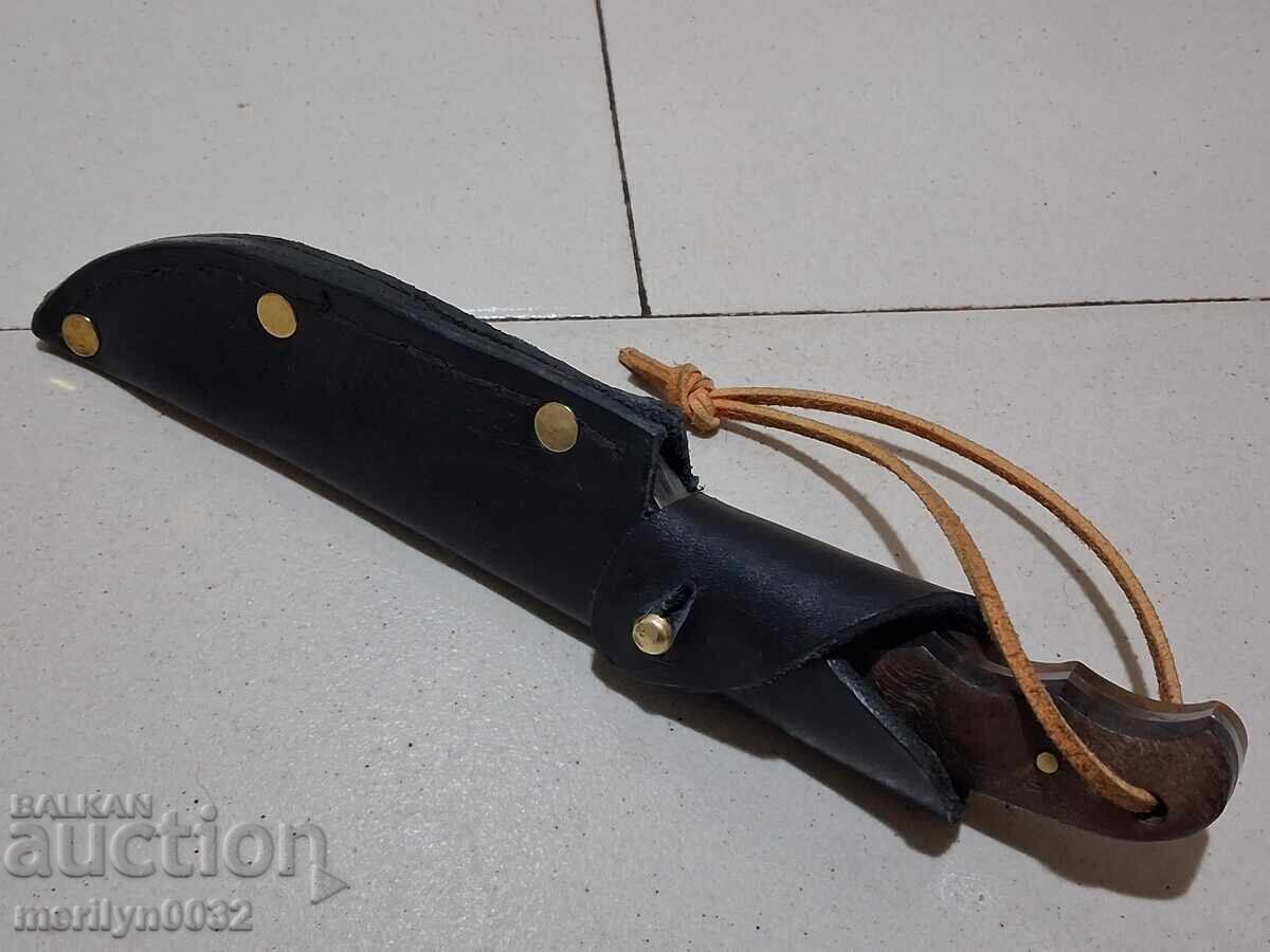 Hunting knife with leather Browning sheath with price 103.00 BGN | € 52.66
