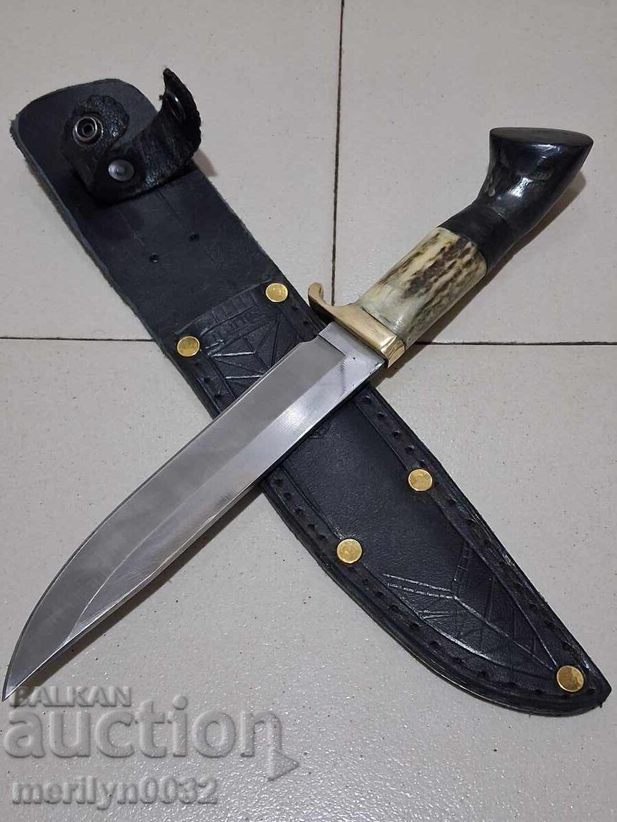 Auction  Hunting knife leather sheath handle deer and buffalo horn blade