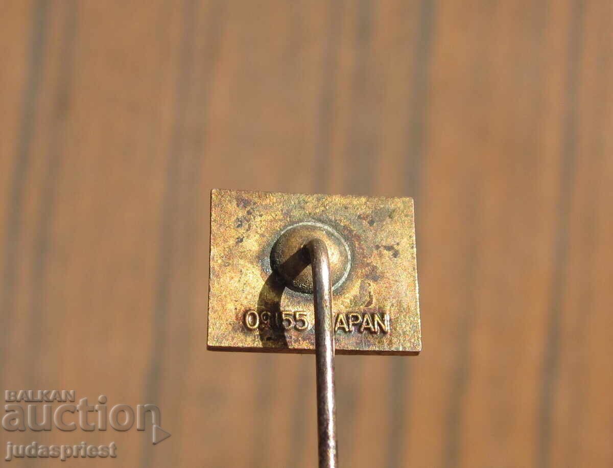 Delivery of Japanese Car Badge Automobile Car Toyota Toyota Delivery of Japanese Car Badge Automobile Car Toyota Toyota