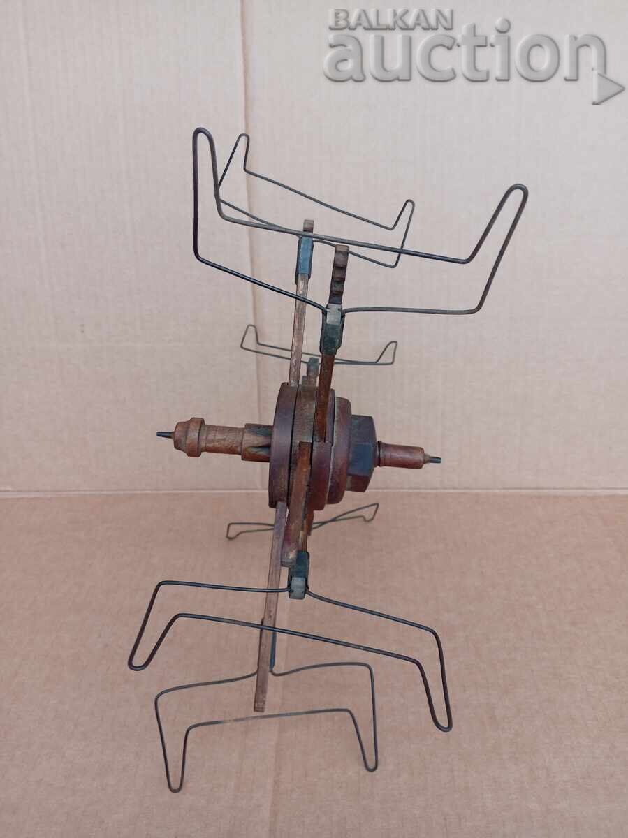 Revival-era reel for winding silk yarn, spinning wheel - 6