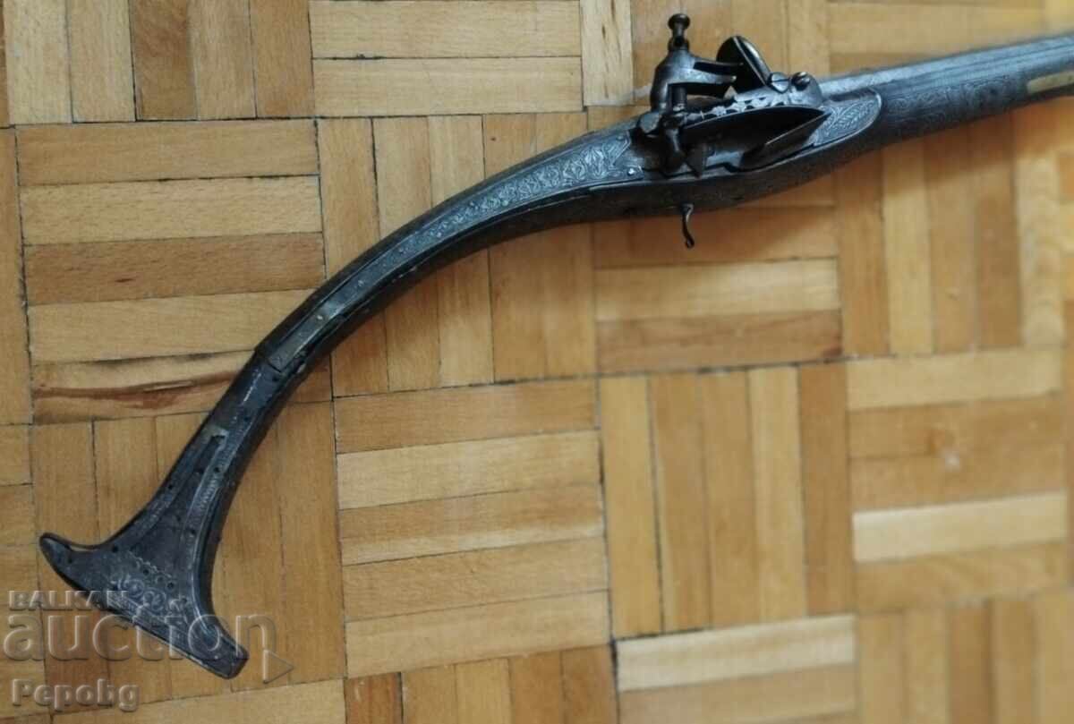 Licitație Veche pușcă cu cremene
