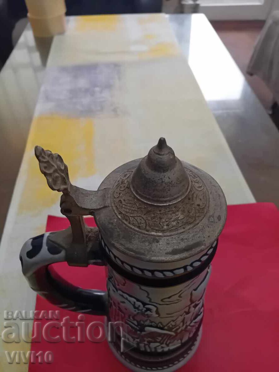 Livrarea Cană veche de bere, Avon