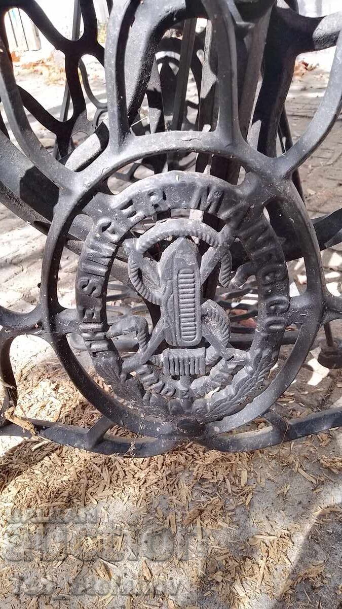 Singer sewing machine stand - 5