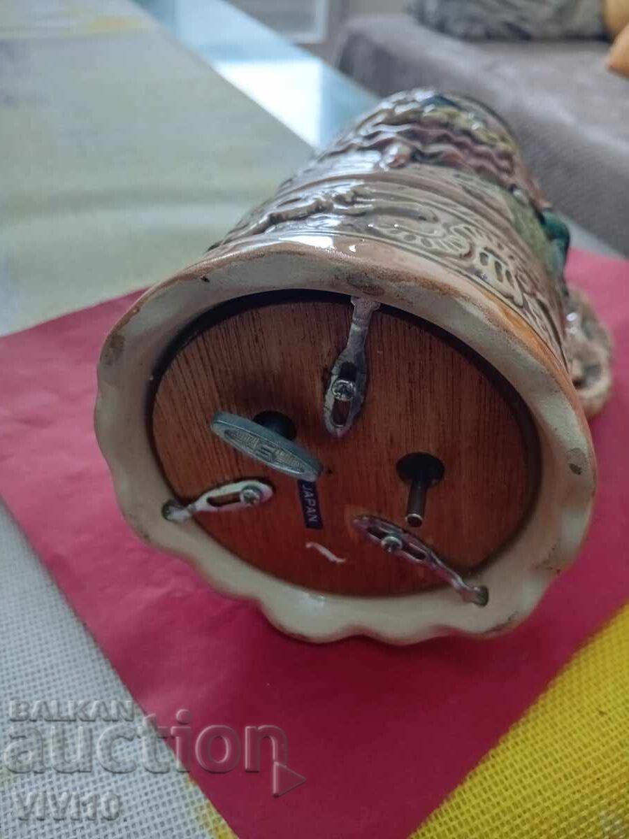 Livrarea Cană veche, muzicală pentru bere