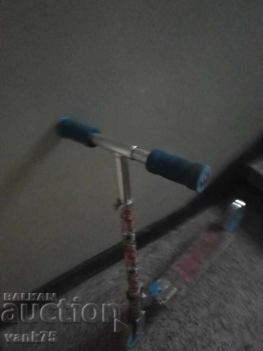 Σκούτερ 2 τεμάχια με τιμή 7.00 BGN | € 3.58