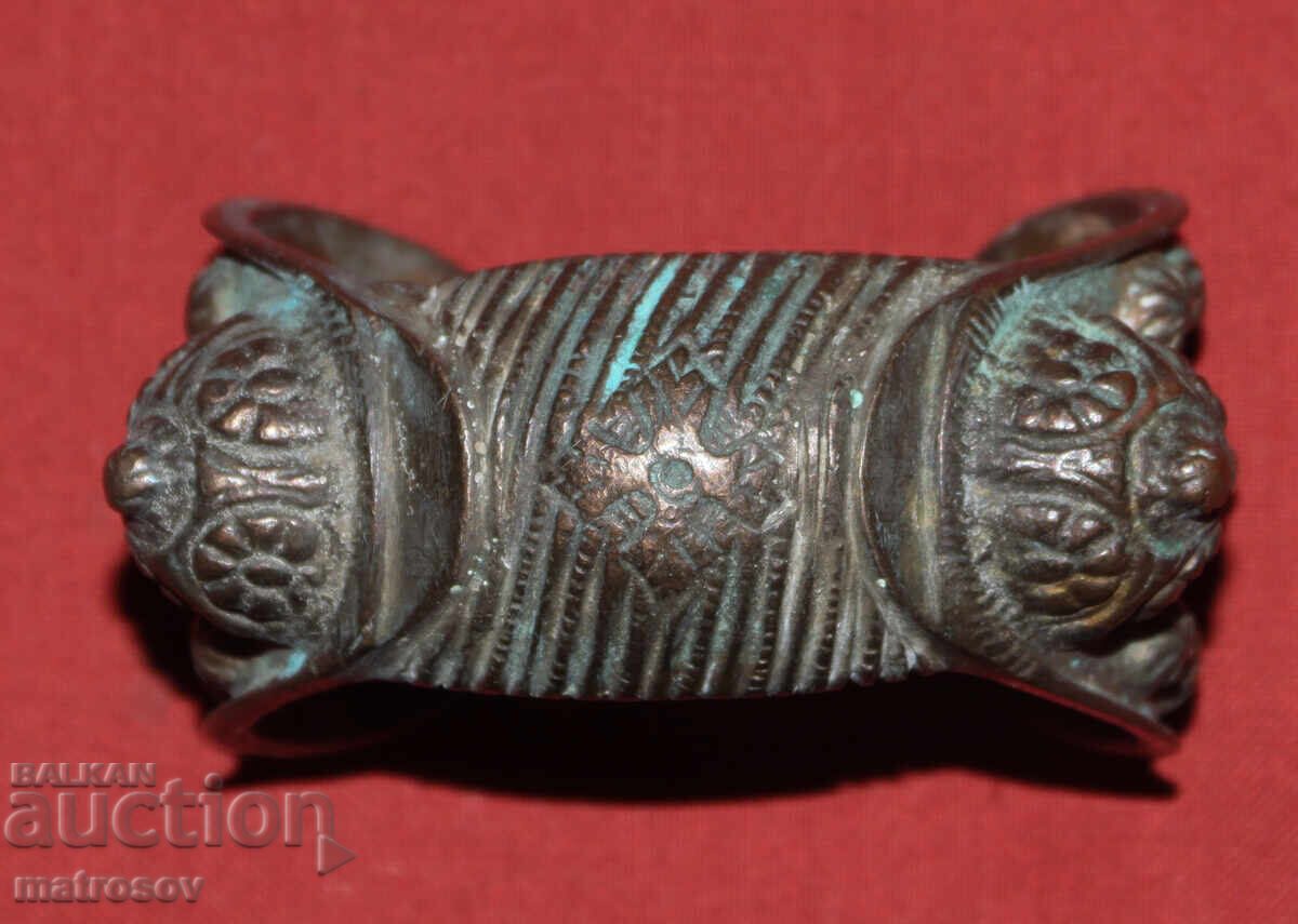 Brățară veche tradițională din bronz, bijuterie, cataramă