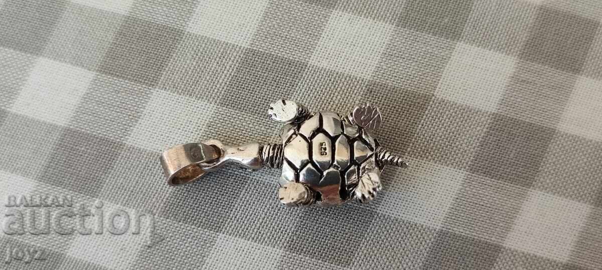 Delivery of Silver Turtle Pendant 4.08 Grams / 925 Hallmark