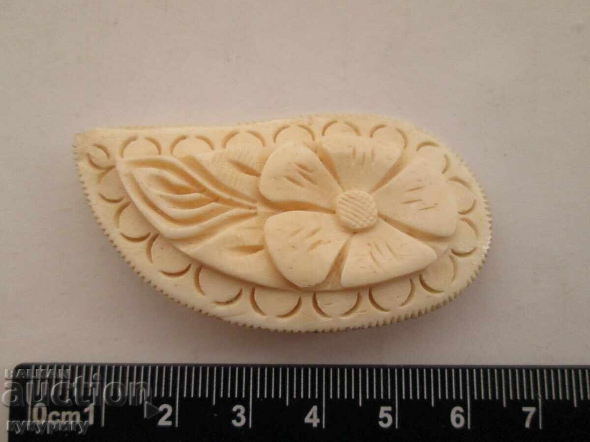 Δημοπρασία Παλιά γυναικεία καρφίτσα παφτά κόσμημα για παραδοσιακή φορεσιά σκαλιστό κόκκαλο