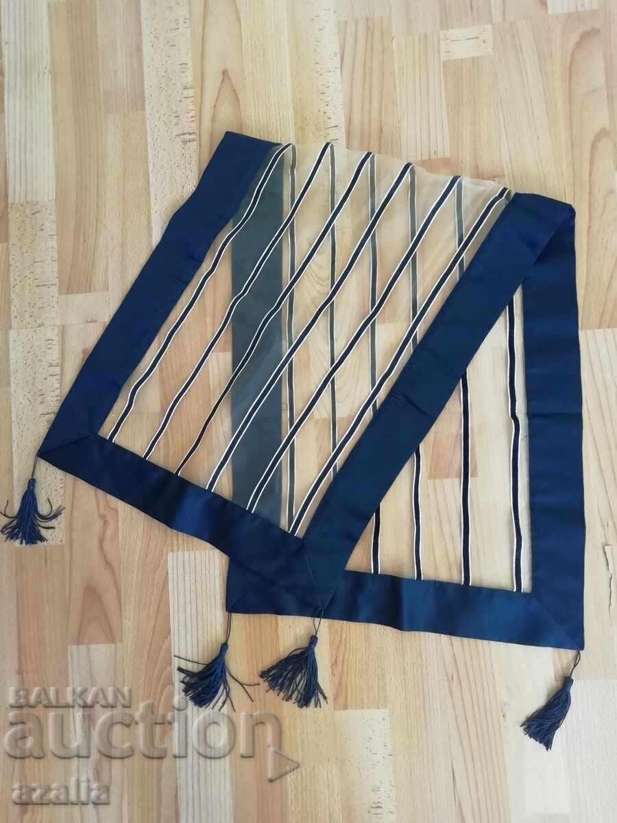 Auction  Set of tablecloth, runner and 2 placemats in blue and gold