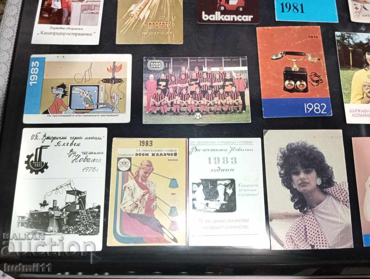 Licitație Lot de 21 bucăți de calendare vechi