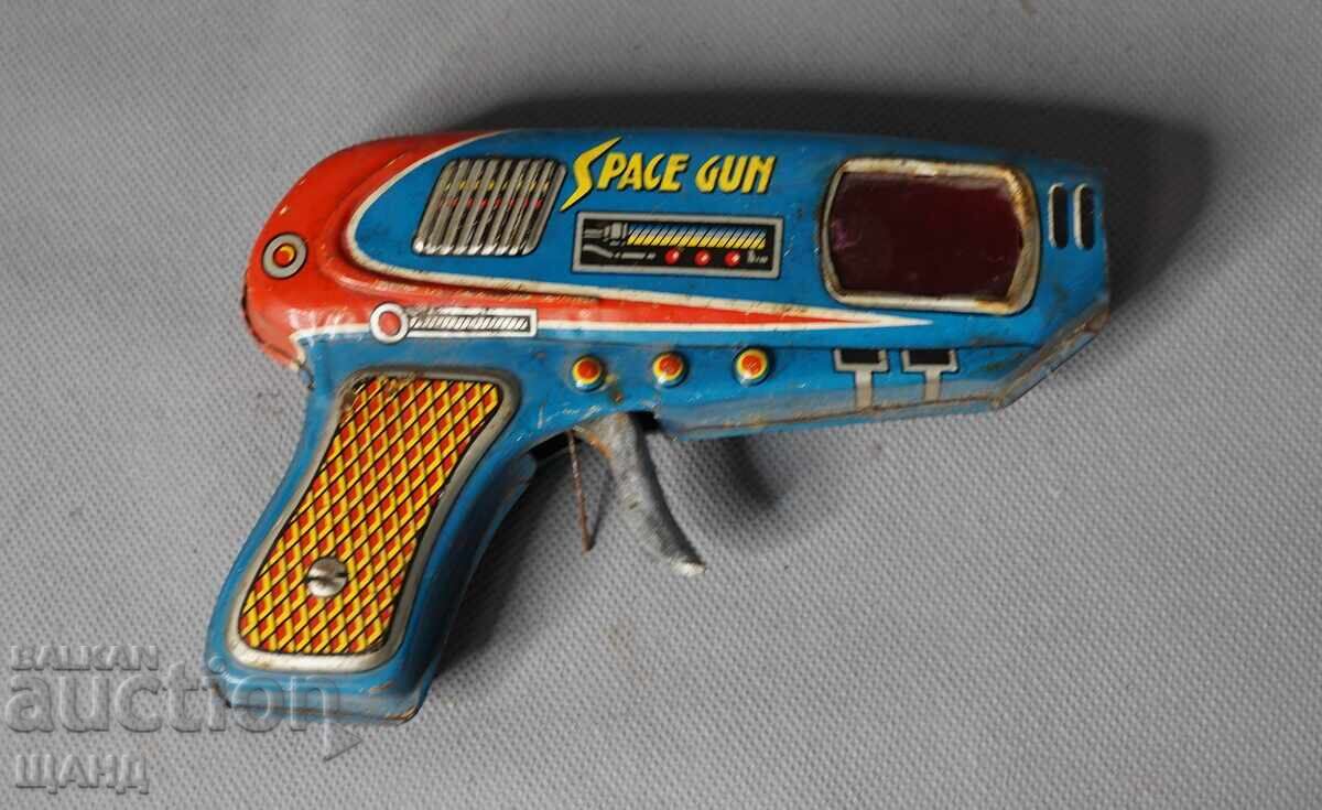 Auction  Old Japanese metal mechanical toy space gun