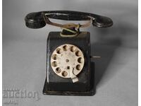 Jucărie veche din tablă metalică, model telefon