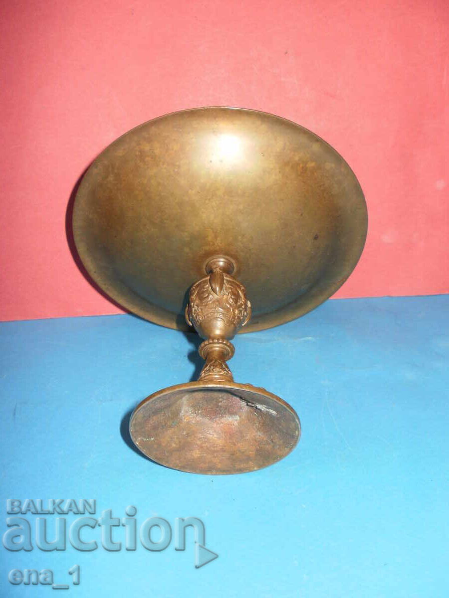 Delivery of Decorative bowl for fruits or simply for decorating a cabinet Delivery of Decorative bowl for fruits or simply for decorating a cabinet