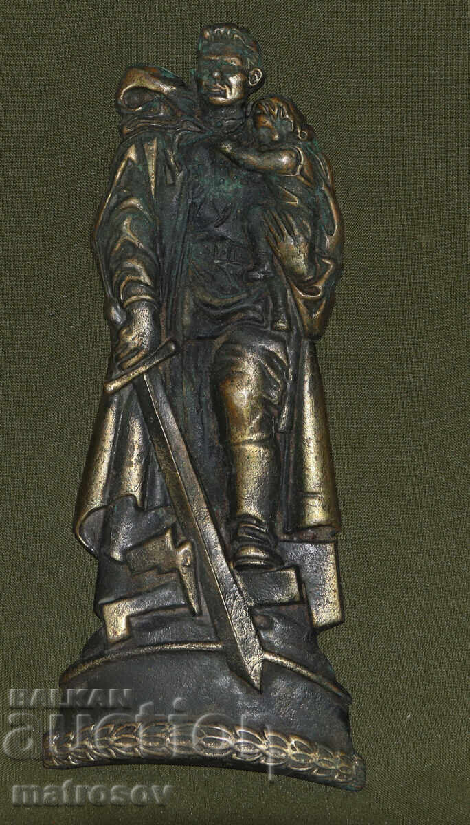 Δημοπρασία Χάλκινο άγαλμα, ανάγλυφο ΕΣΣΔ, απελευθερωτής στρατιώτης