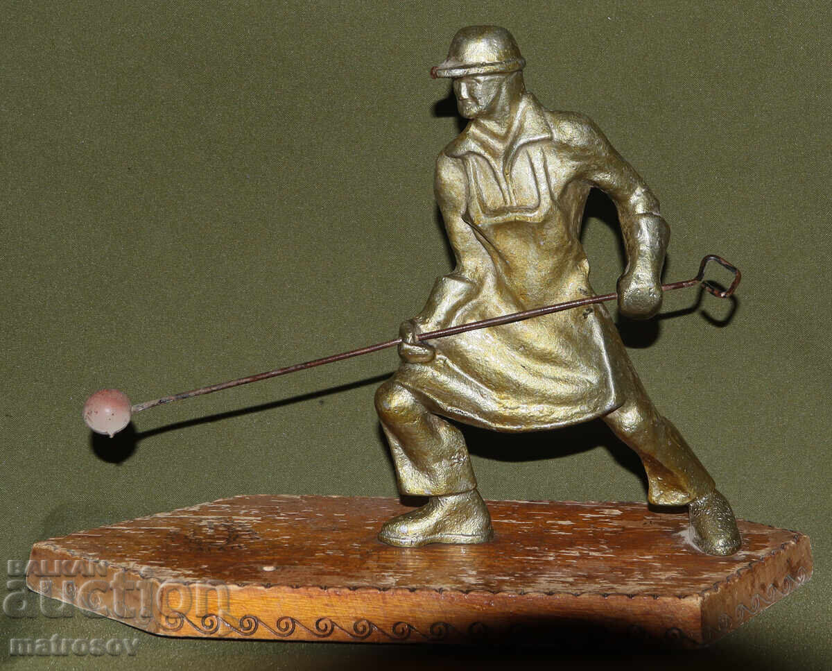 Handmade metal statuette, worker with price 220.00 BGN | € 112.48