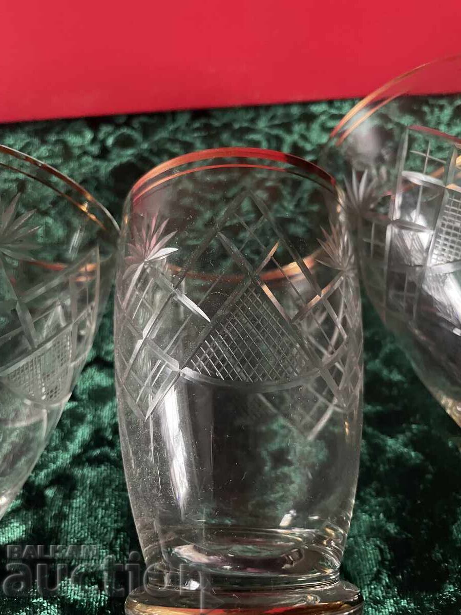 Δημοπρασία Ποτήρια - 4 τεμ. λεπτό χαρακτό γυαλί, 10 εκ. ύψος Δημοπρασία Ποτήρια - 4 τεμ. λεπτό χαρακτό γυαλί, 10 εκ. ύψος