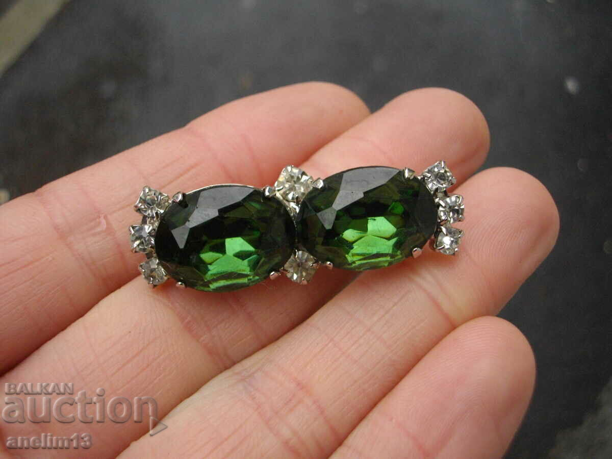 BROȘĂ VECHE cu preț 20.00 BGN | € 10.23